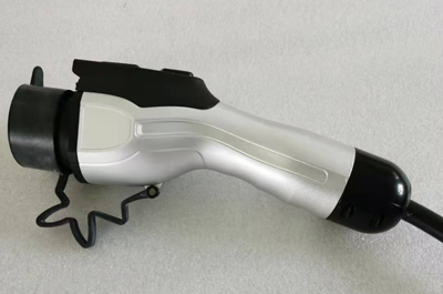 如何保证交流充电枪充电的安全高效